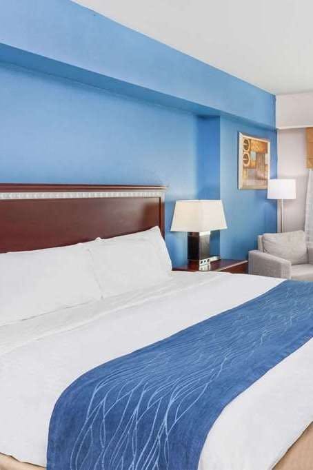 Hotel Baymont by Wyndham Delavan Near Lake Geneva photo 1