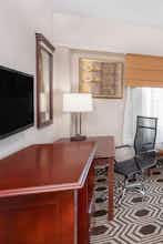 Hotel Baymont Delavan Lake Geneva photo 3