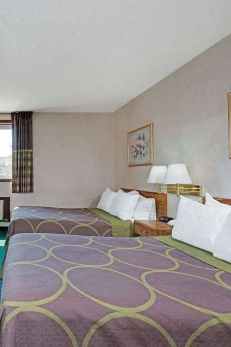 Hotel Super 8 by Wyndham Kenmore/Buffalo/Niagara Falls Area photo 2