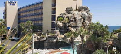 Days Inn by Wyndham Panama City Beach/Beachfront Resort