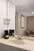 Hotel Days Inn by Wyndham Panama City Beach/Beachfront Resort photo 5