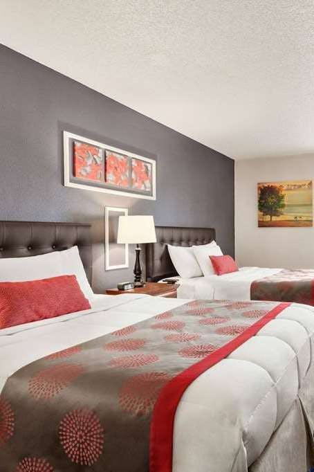 Hotel Ramada by Wyndham Arcata photo 2