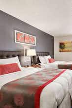 Hotel Ramada by Wyndham Arcata photo 2