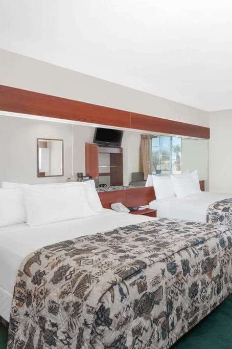 Hotel Microtel Inn & Suites by Wyndham Wellton photo 2