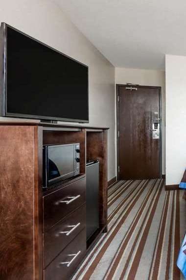 Hotel Super 8 by Wyndham Columbus/Edinburgh photo 3