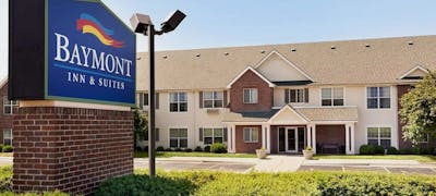 Baymont Inn Suites Wichita E