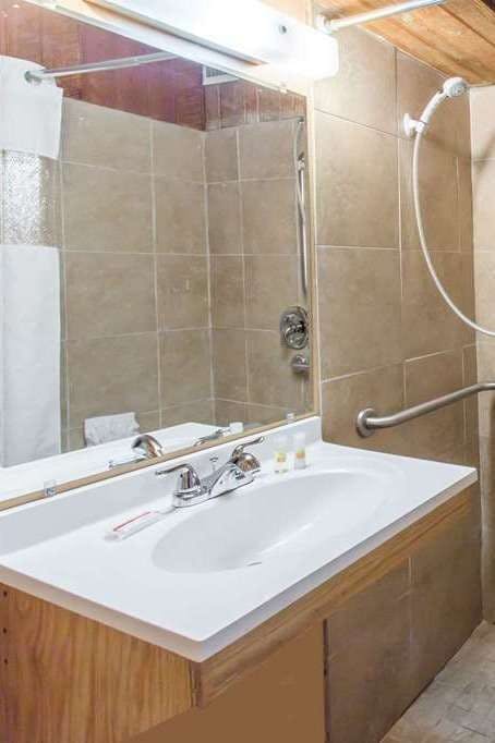 Hotel Days Inn West Allis photo 5