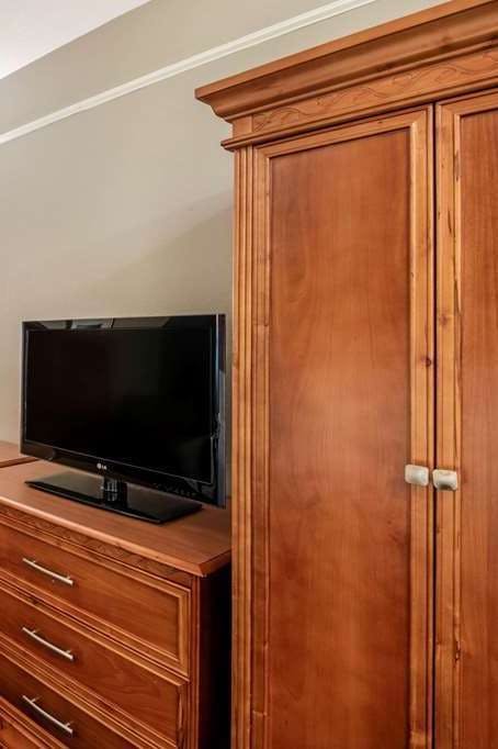 Hotel La Quinta Inn by Wyndham San Antonio Brooks City Base photo 3