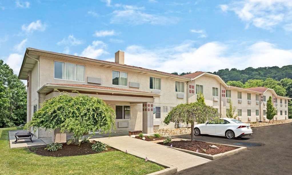 Super 8 Canonsburg PA