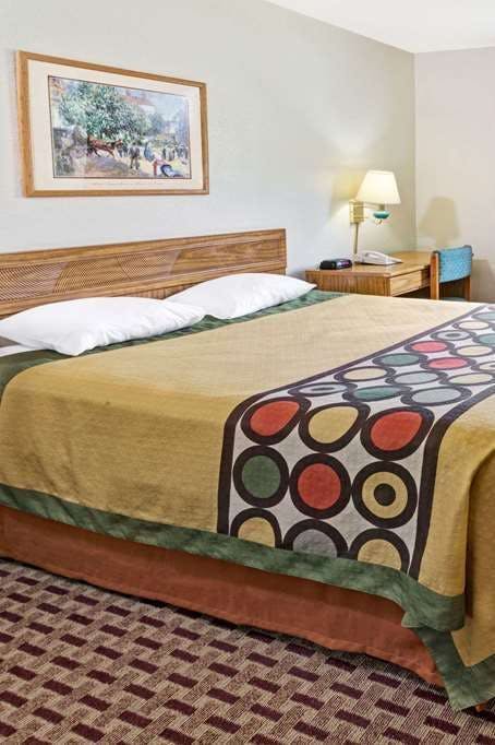 Hotel Super 8 Canonsburg PA photo 1