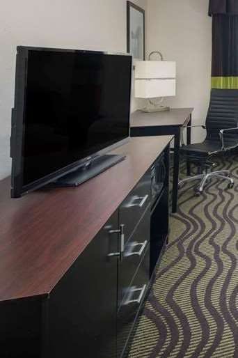 Hotel La Quinta Inn by Wyndham Calhoun South I-75 photo 3