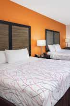 Hotel La Quinta Inn by Wyndham Calhoun South I-75 photo 2