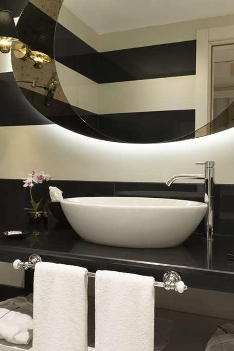 Hotel Ramada Hotel & Suites by Wyndham Istanbul Sisli photo 4