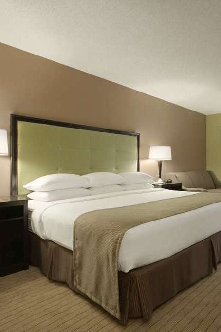 Hotel Days Inn by Wyndham Baltimore Inner Harbor photo 2