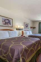 Hotel Super 8 by Wyndham Denton photo 2
