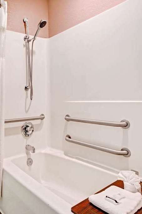 Hotel Microtel Statesville photo 5