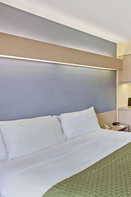 Hotel Microtel Statesville photo 1