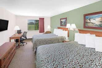 Hotel Days Inn & Suites by Wyndham Brinkley photo 1