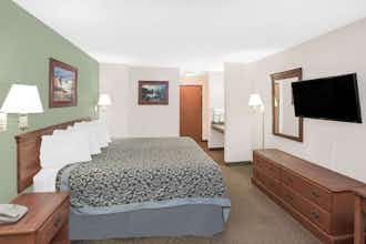 Hotel Days Inn & Suites by Wyndham Brinkley photo 4