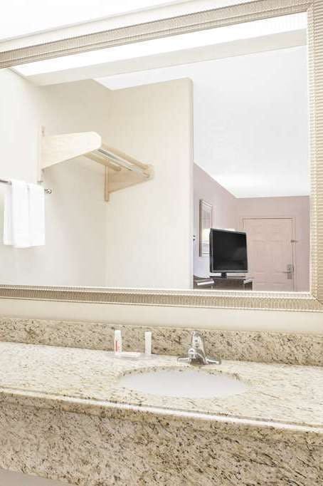 Hotel Super 8 by Wyndham Corpus Christi photo 4