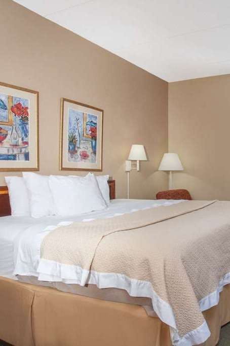 Hotel Days Inn by Wyndham Statesboro photo 1