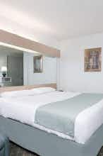 Hotel Microtel Inn & Suites by Wyndham Athens photo 2