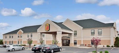 Super 8 Hampshire IL