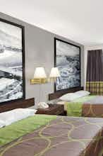 Hotel Super 8 Kamloops East photo 3