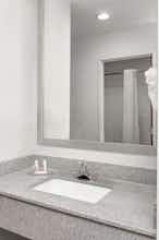 Hotel Howard Johnson by Wyndham Scott Lafayette photo 3