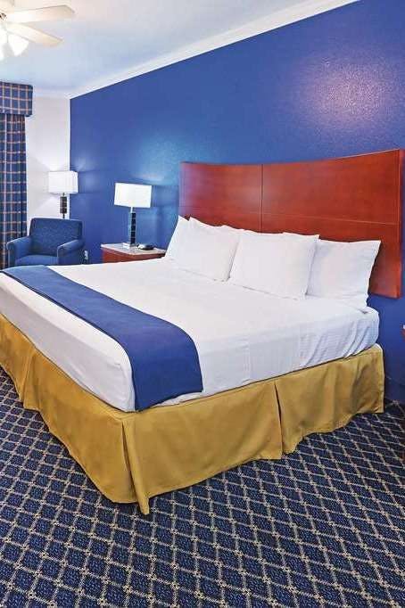 Hotel La Quinta Inn & Suites by Wyndham Dalhart photo 1