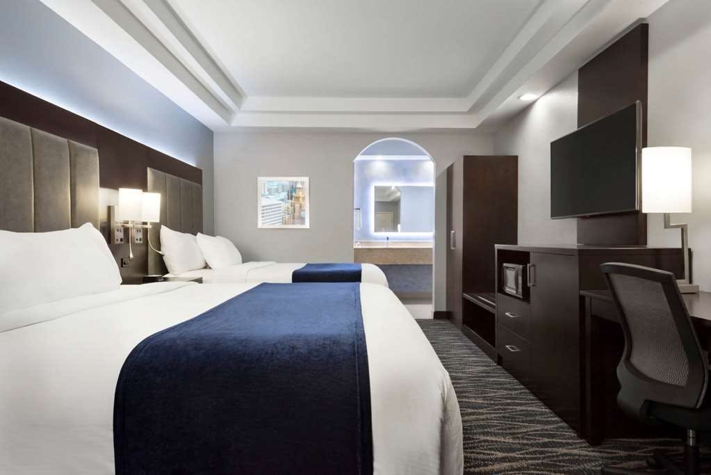 Hotel Days Inn & Suites by Wyndham Houston Hobby Airport photo 4