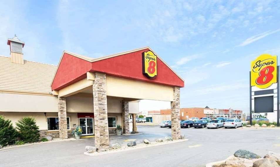 Super 8 by Wyndham Cambridge/Kitchener/Waterloo Area