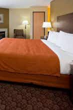 Hotel AmericInn Blue Earth photo 1