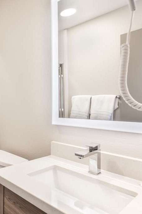 Hotel Days Inn by Wyndham Red Bluff photo 5