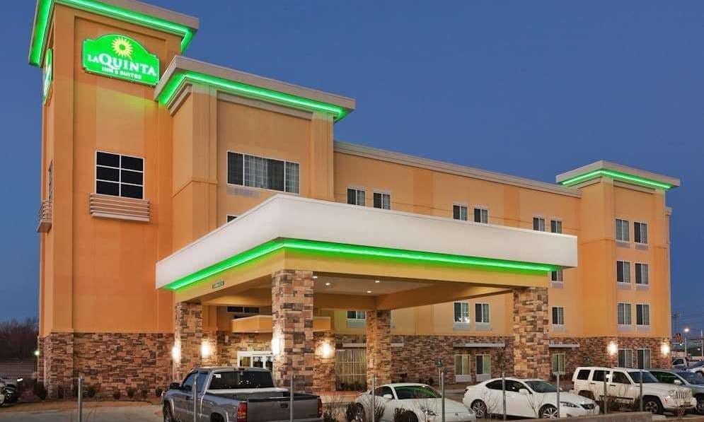 La Quinta Inn & Suites by Wyndham Tulsa - Catoosa Route 66
