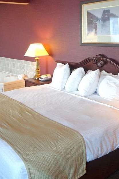 Hotel AmericInn Marshall photo 1