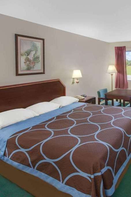 Hotel Super 8 by Wyndham Ocean Springs Biloxi photo 1