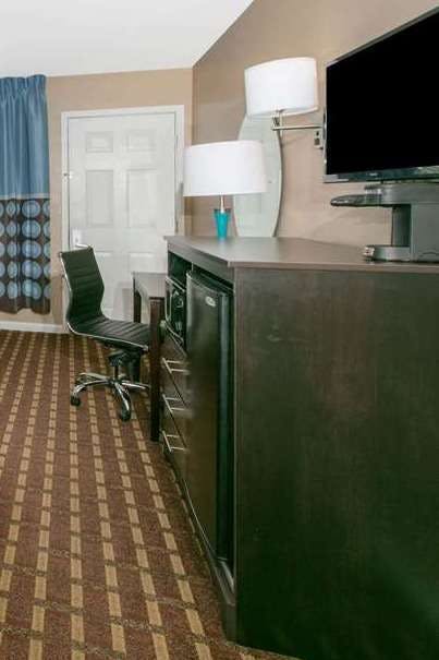 Hotel Super 8 by Wyndham Ocean Springs Biloxi photo 3