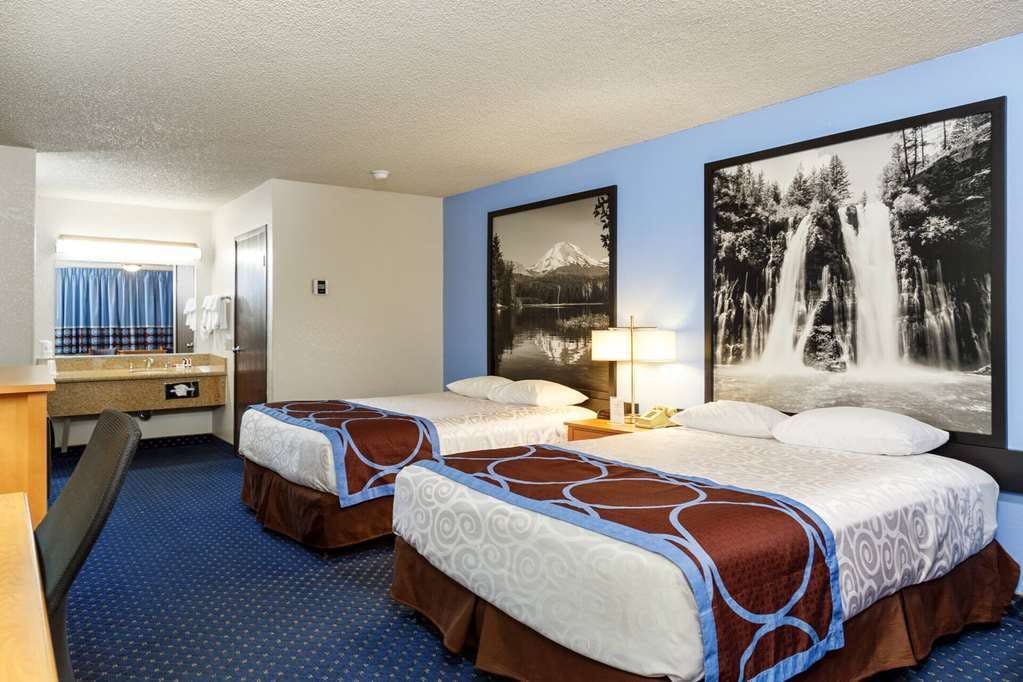 Hotel Super 8 by Wyndham Susanville photo 3