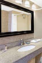 Hotel Wingate by Wyndham Yuma photo 4