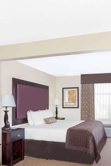 Hotel Wingate by Wyndham Yuma photo 1