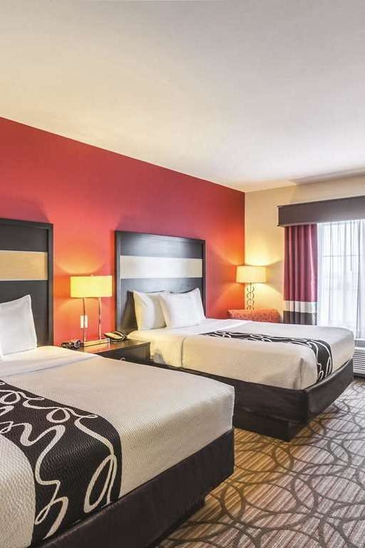 Hotel La Quinta Inn & Suites by Wyndham Fargo-Medical Center photo 2