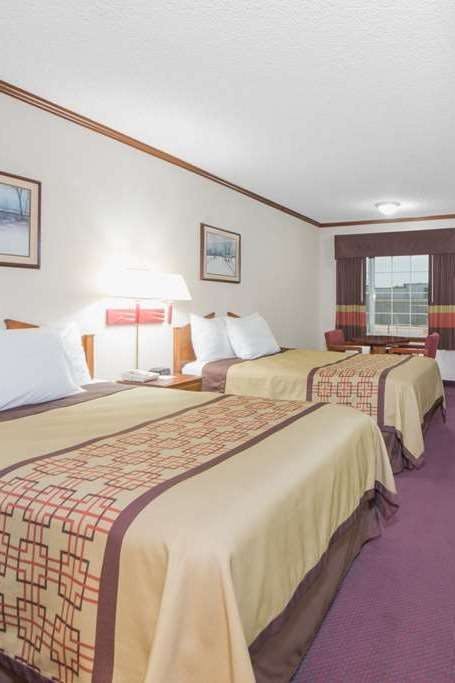 Hotel Days Inn by Wyndham Monett photo 2