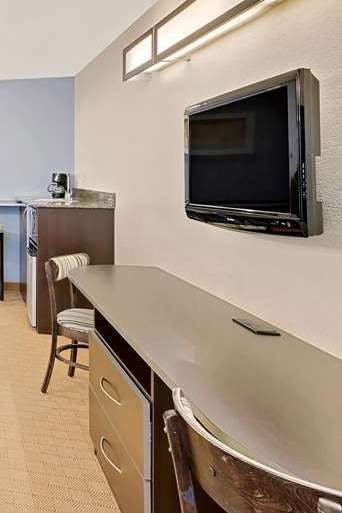 Hotel Microtel Inn & Suites by Wyndham Geneva photo 3