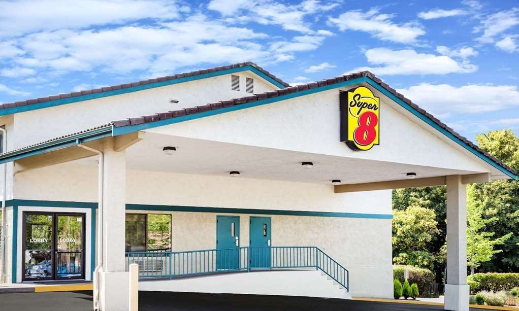 Super 8 by Wyndham Bremerton