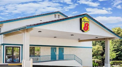 Super 8 by Wyndham Bremerton