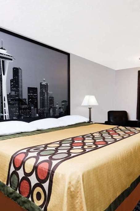 Hotel Super 8 by Wyndham Bremerton photo 2