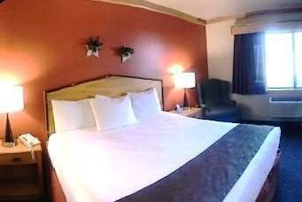 Hotel AmericInn Oswego photo 3