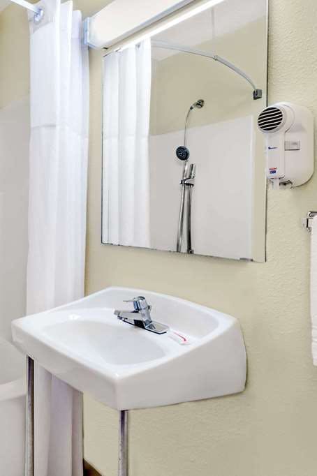 Hotel Days Inn by Wyndham Jackson photo 4