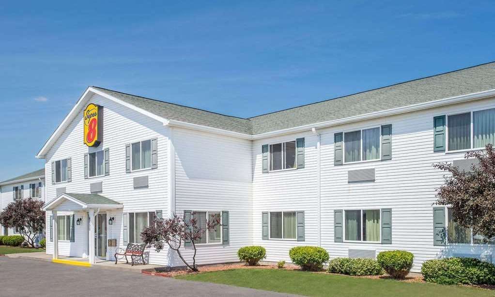 Super 8 by Wyndham Canandaigua